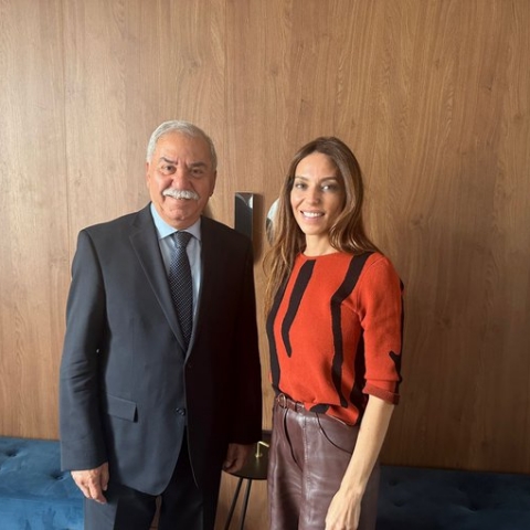 Simone Rodan-Benzaquen a reçu Mithal al-Alusi, ancien parlementaire irakien, partisan de longue date de la paix avec Israël et récipiendaire du prix du courage moral de l’American Jewish Committee en 2019.