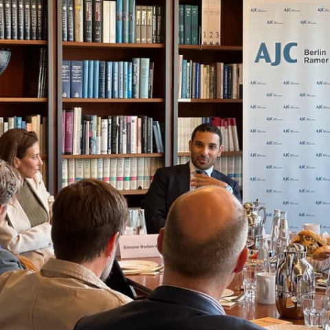 Table ronde ce matin à l'AJC Berlin avec S.E. l'ambassadeur des Émirats arabes unis, Ahmed Alattar, et Simone Rodan-Benzaquen sur le thème des accords d'Abraham et le rôle que peut jouer l’Allemagne.